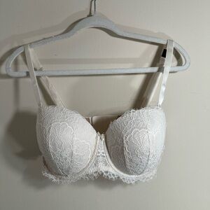 Elegant Lace Underwire Bra - White